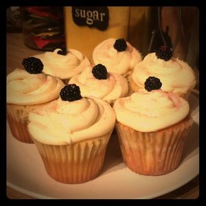 Meet your Posher, Erica